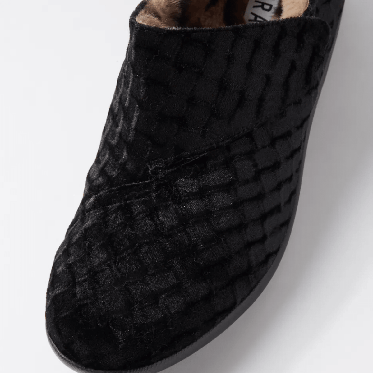 Ziera Fliss Slipper XW-ZR Black Emboss - My Shoe Specialist & My School Shoes